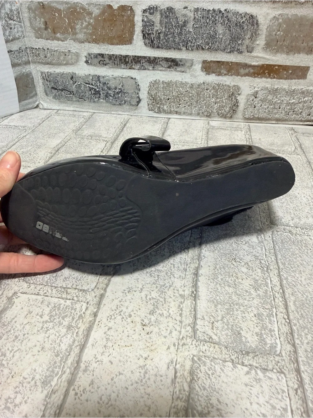 Tsubo Black Patent-Trim Mary Jane wedge shoes 6.5